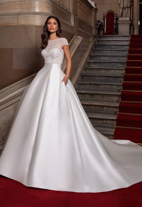 Pronovias CLOSE Wedding Dress